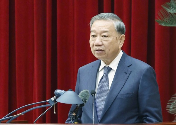 Tổng Bí thư: Xử nghiêm tham nhũng, lãng phí, tiêu cực, không ai được phép vượt “lằn ranh đỏ”